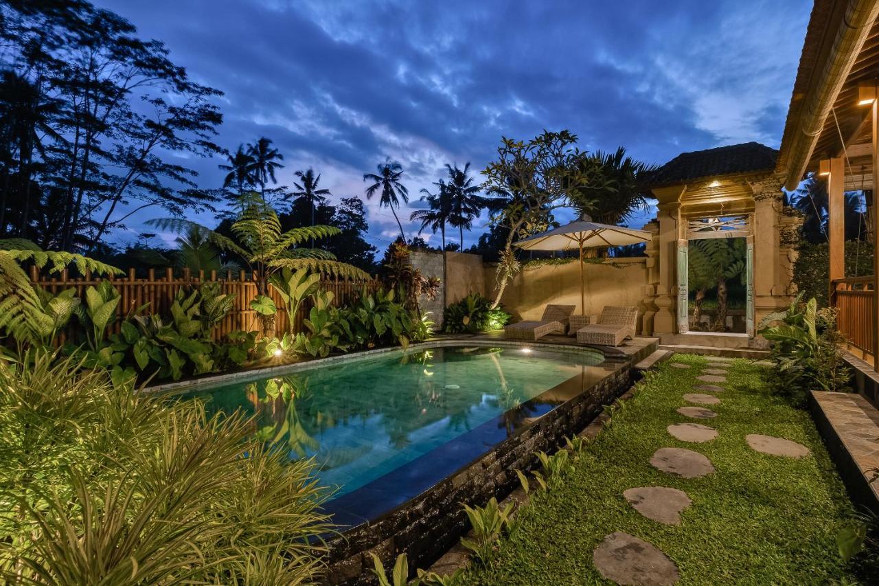 Ratni Ubud Villa Buitenkant foto